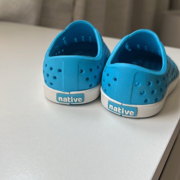 NWOT Native Jefferson Shoes C4 - Picture 4 of 4